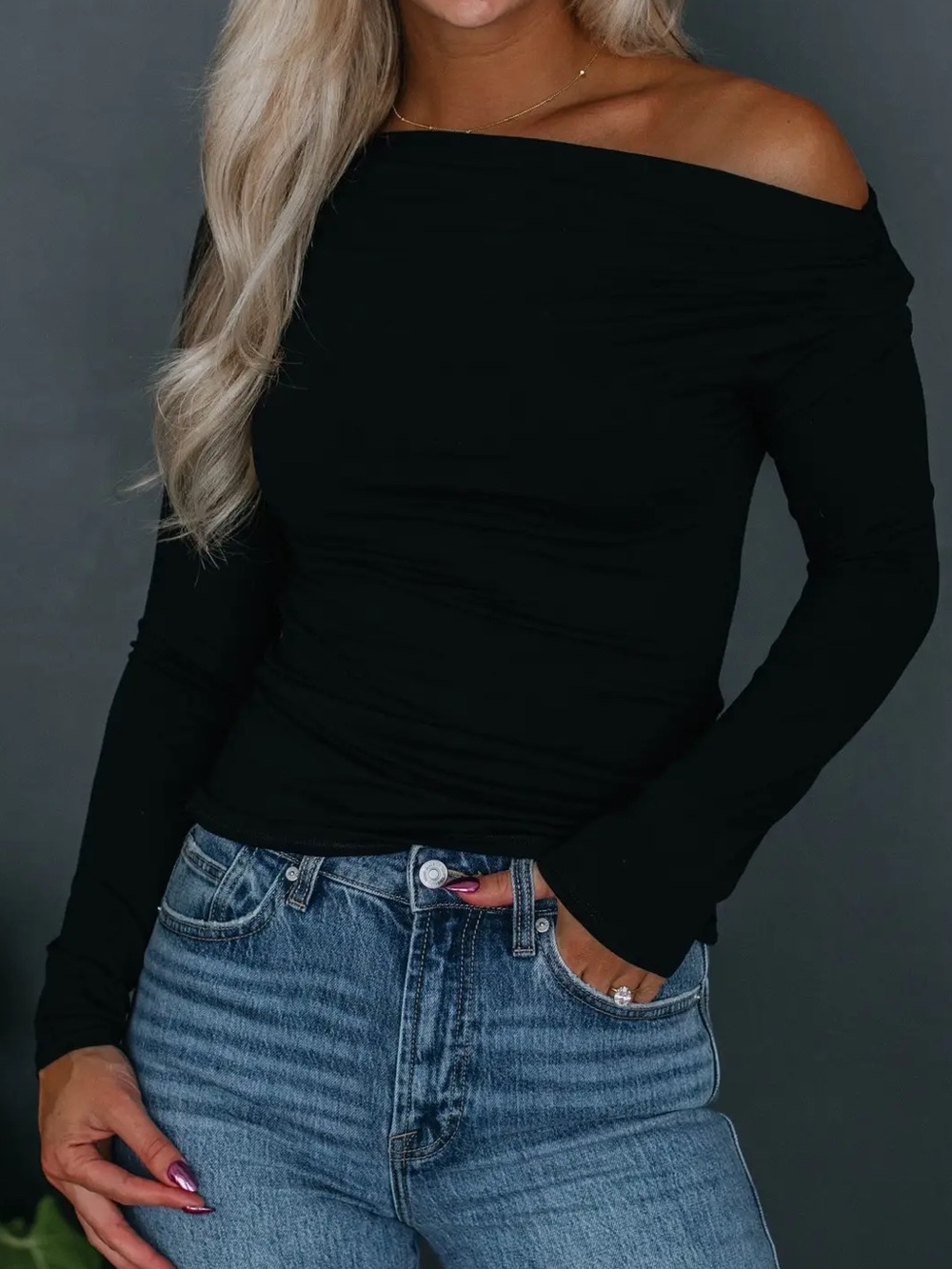 Women’s Be Cool Black Side Ruched Off-the-Shoulder Long Sleeve Top